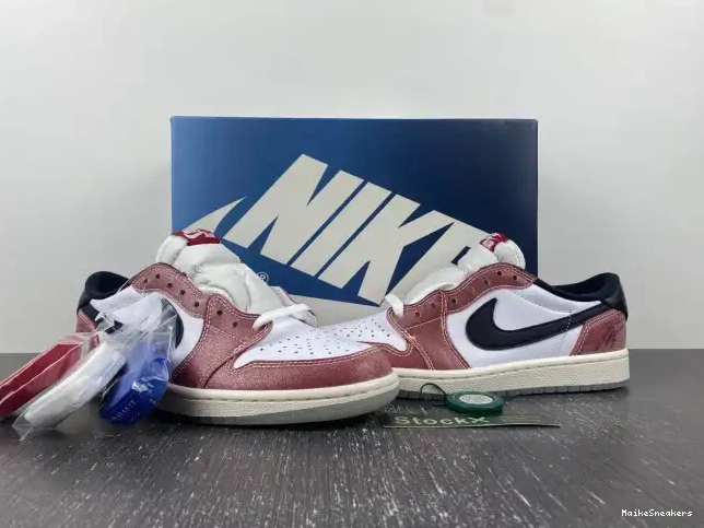 MaikeSneakers ROOM 'RED BLACK' JORDAN OG TROPHY LOW AIR FN0432-017 1 X 0421
